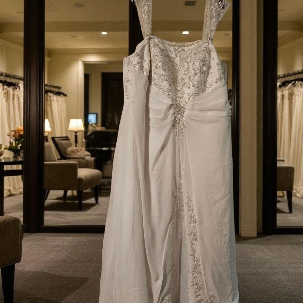 David's Bridal White Wedding Dress with Silver Embellishments Sz 30W